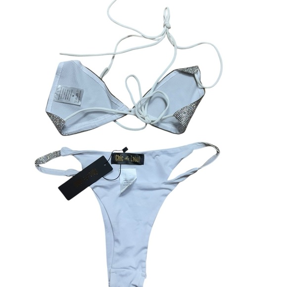 Chic the lebel.  Silver and White Minimalist Bikini Set - Picture 4 of 6